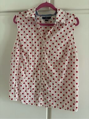Karen Scott Woman White Sleeveless Button-Down Top with Red Polka Dots